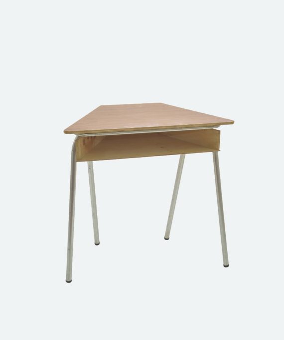 Pupitre Trapezoidal con Cajuela